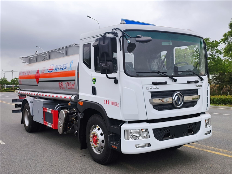 Dongfeng D9 4x2 15000L Fuel Tank Truck