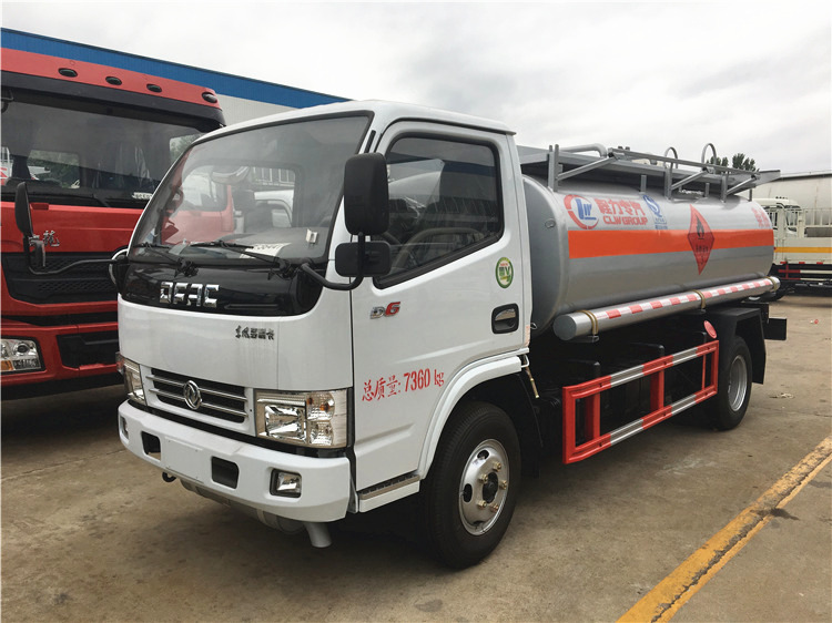 Dongfeng 4x2 5000L Mobile Fuel Tank Truck