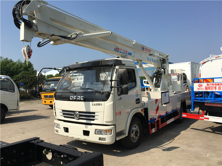 Dongfeng 4x2 18M Aerial Work Platform Truck