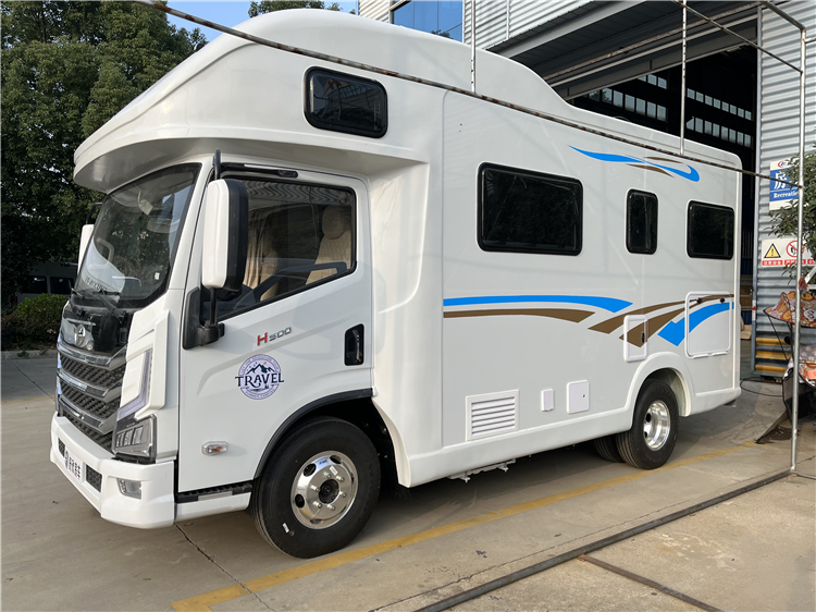 YUEJIN H500 4x2 RV Caravan Motorhome