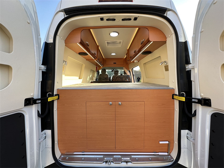 IVECO Juxing 9AT Class-B RV Motorhome Mini Caravan