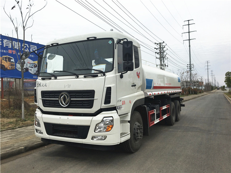 Dongfeng 6x4 20000L Water Tank Truck