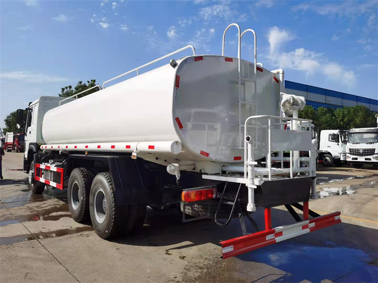 SINOTRUK HOWO 6x4 20m3 Water Tanker Truck