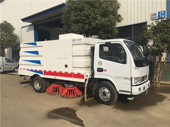 Dongfeng FRK 4x2 Road Sweeper Truck With Sprinkler