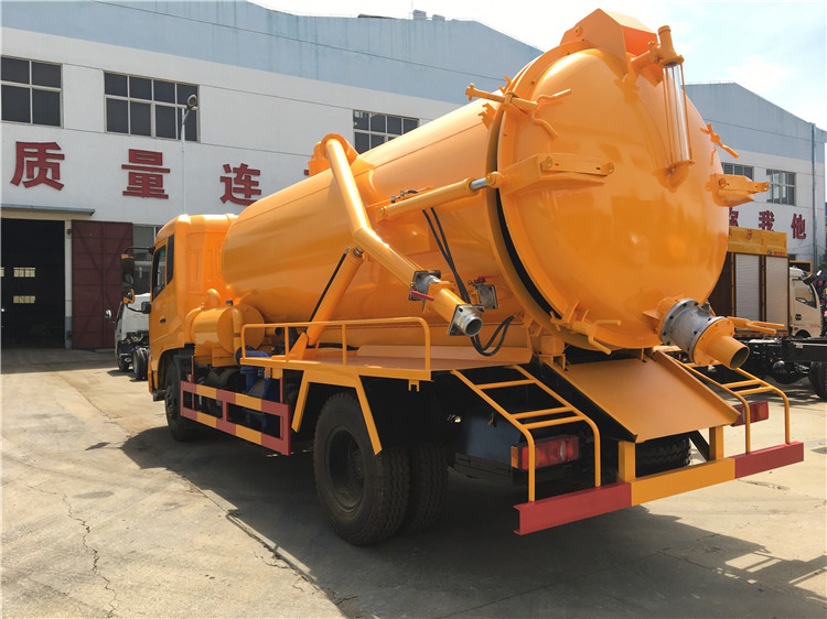 Dongfeng Tianjin 4x2 10000L Sewage Suction Truck