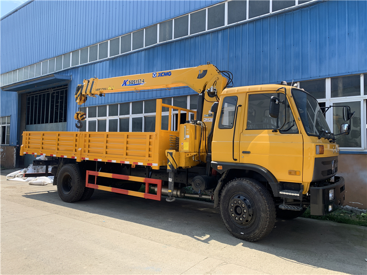 Dongfeng 153 RHD 4x2 Truck Mounted Crane