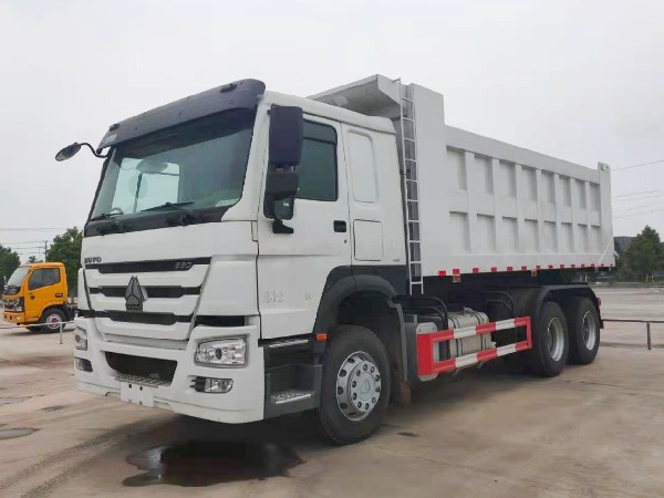 SINOTRUK HOWO 6x4 Dump Tipper Truck 25-30T