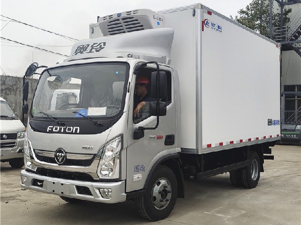 FOTON OLLIN 4x2 4-5T Refrigerated Truck