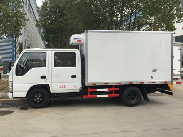 ISUZU 4x2 Double-row Cab 3-4T Refrigerated Van Truck