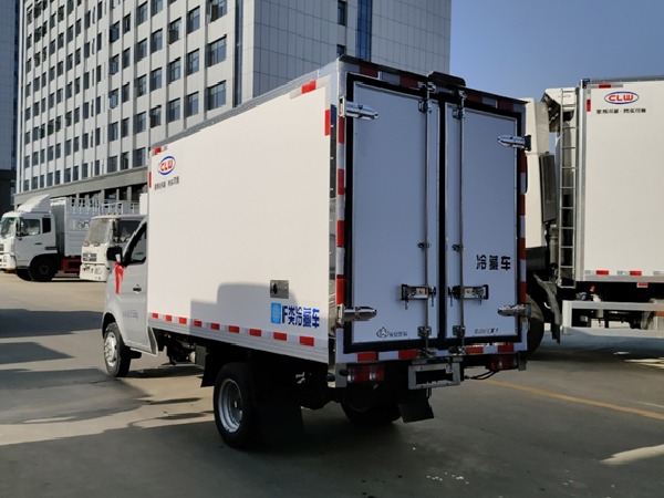 ChangAn 4x2 2T Mini Refrigerated Truck