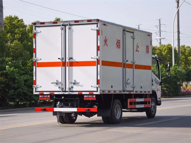 FAW 4x2 4m Explosive Transport Truck