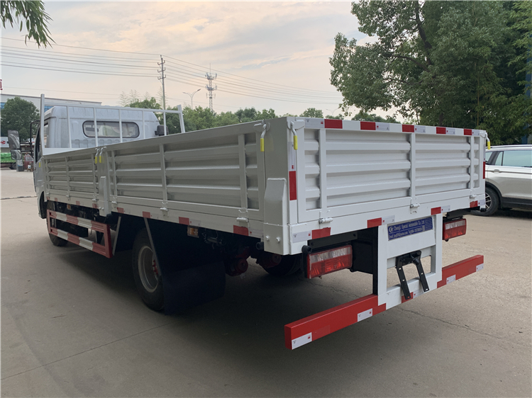 Dongfeng DLK 4x2 6-7T Cargo Truck