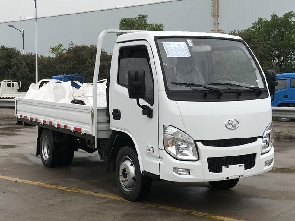 YUEJIN S70 4x2 2T Mini Cargo Truck