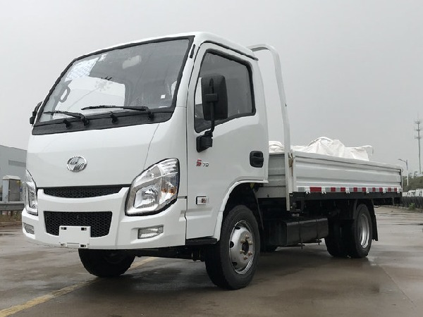 YUEJIN S70 4x2 2T Mini Cargo Truck