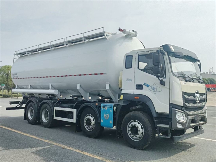 FOTON 8x4 35m3 Bulk Cement Truck