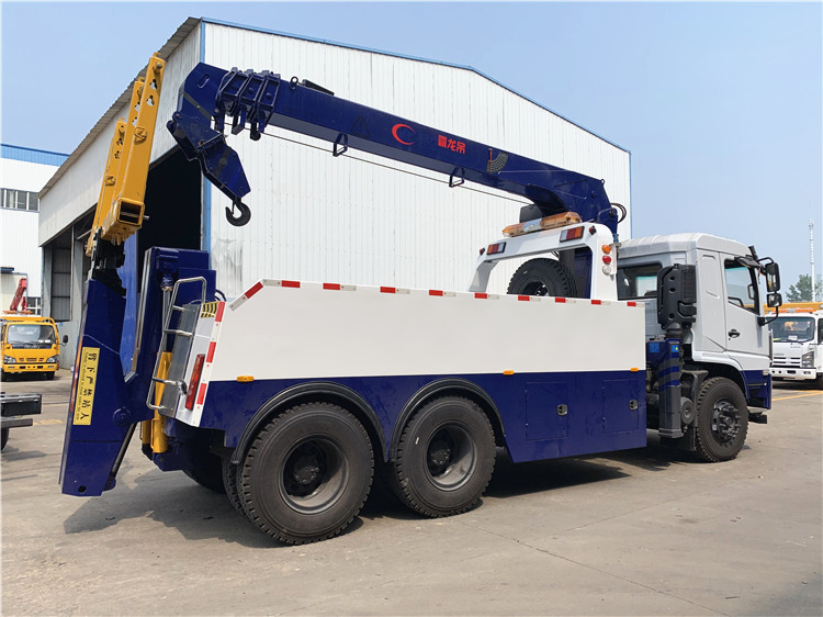 Dongfeng 6x4 20T Wrecker Truck With Crane