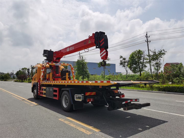 HOWO G5X 4x2 Rollback Tow Truck Mounted Crane