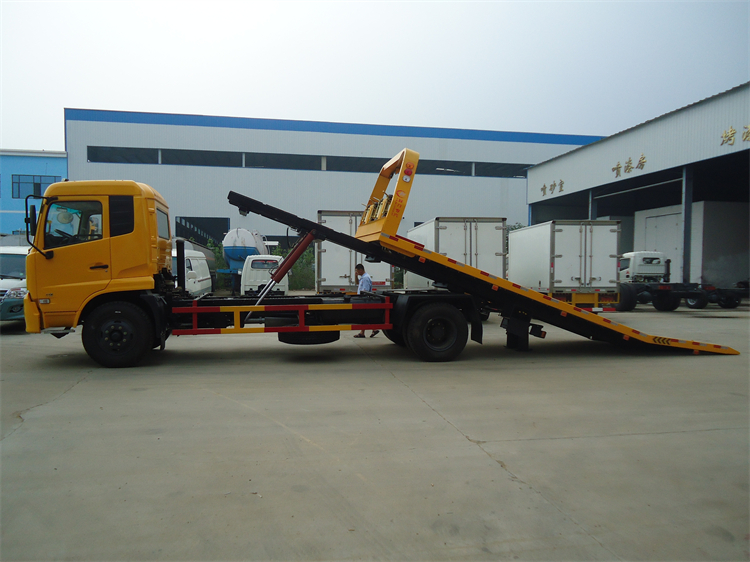 Dongfeng KR 4x2 8T Flatbed Wrecker Truck