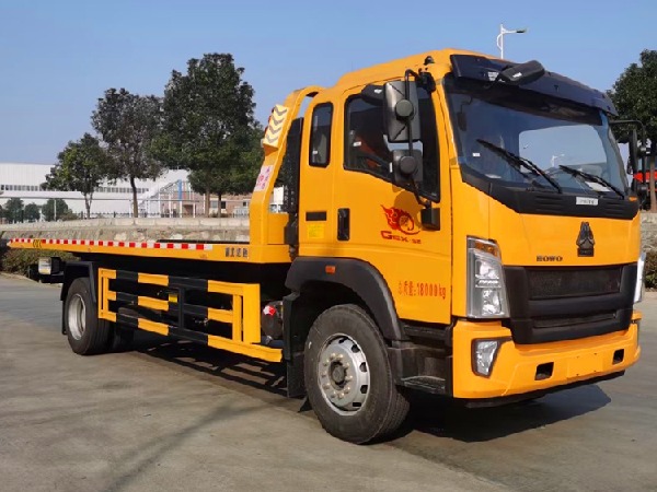 SINOTRUK HOWO 4x2 8T Flatbed Tow Truck