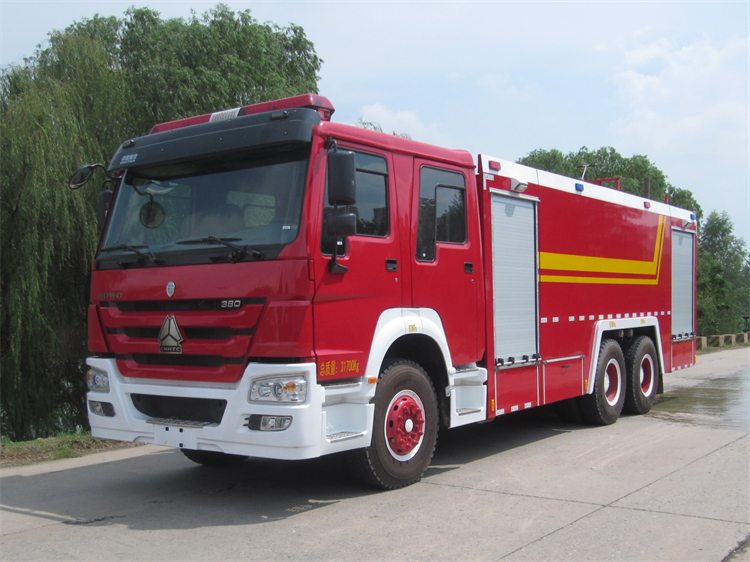 SINOTRUK HOWO 6x4 Foam Fire Fighting Truck