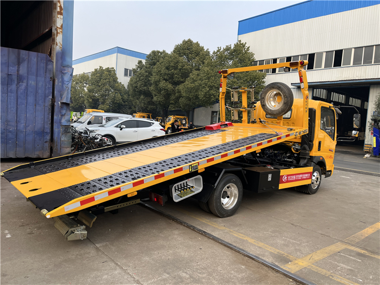 HOWO 4x2 3T Small Flat Bed Wrecker Tow Truck