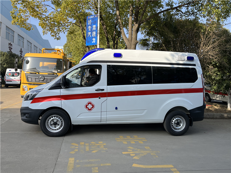 Ford Transit V362 4x2 Rescue Ambulance Car