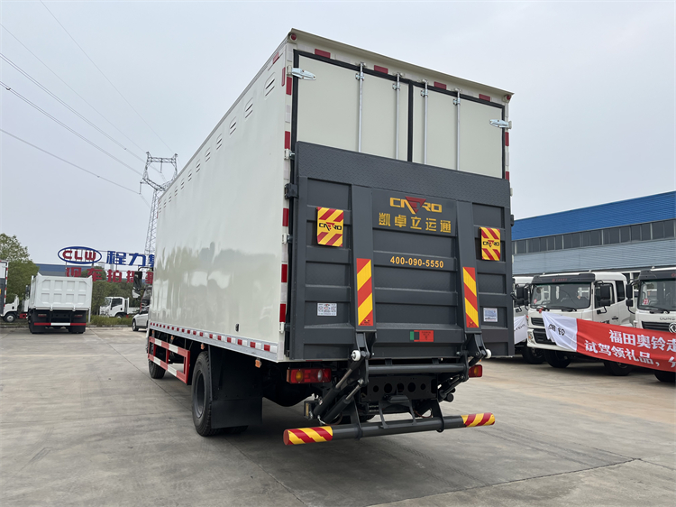 Dongfeng KR 4x2 12-15T Van Truck