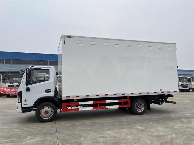 Dongfeng CAPTAIN 4x2 6-8T Dry Cargo Van Truck