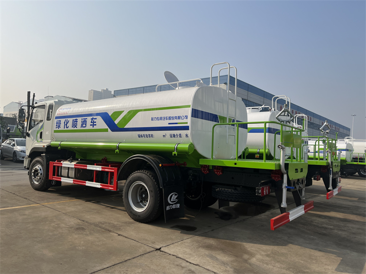 SHACMAN X9 4x2 12000L Water Tank Truck Sprinkler Truck