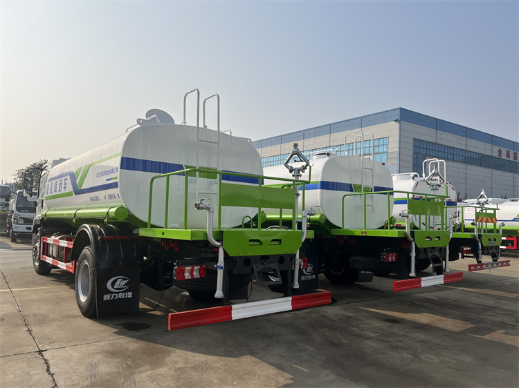 SHACMAN X9 4x2 12000L Water Tank Truck Sprinkler Truck