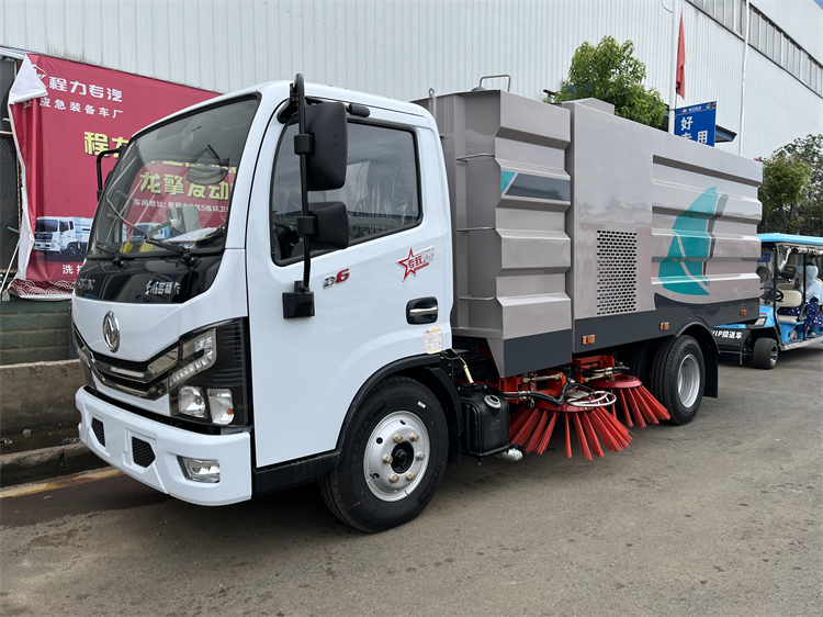 Dongfeng D6 4x2 Small Road Sweeper Truck For Sale